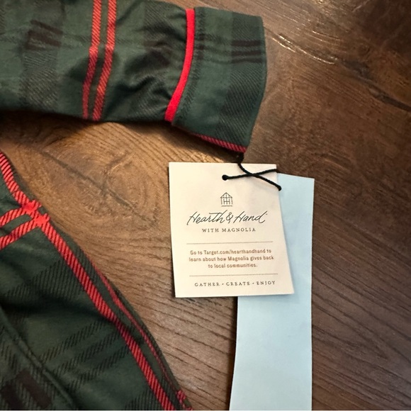 Magnolia Joanna Gaines Hearth & Hand Tartan Kids Holiday / Christmas Pajama Set - Picture 7 of 8